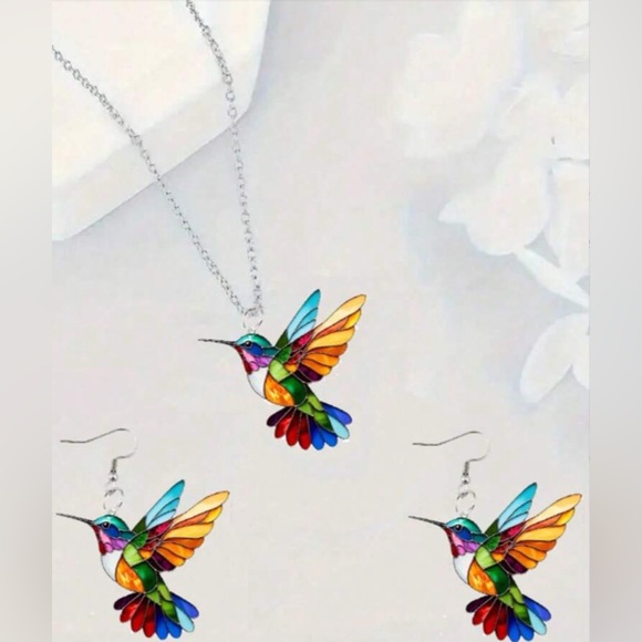 Quiet Luxury Boutique Jewelry - ✨Colorful Hummingbird hypoallergenic Necklace and Earrings Set